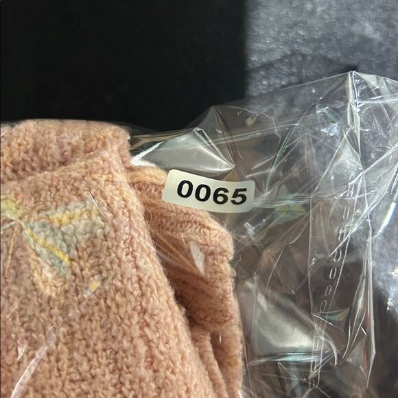 Pink Sweater - Picture 5 of 5